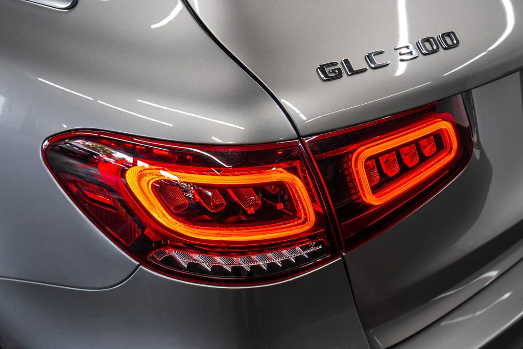 Used 2021 Mercedes-Benz GLC 300 image 14