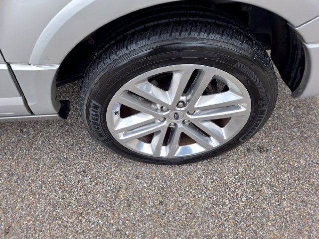 Used 2017 Ford Expedition EL Platinum AWD/4WD image 10