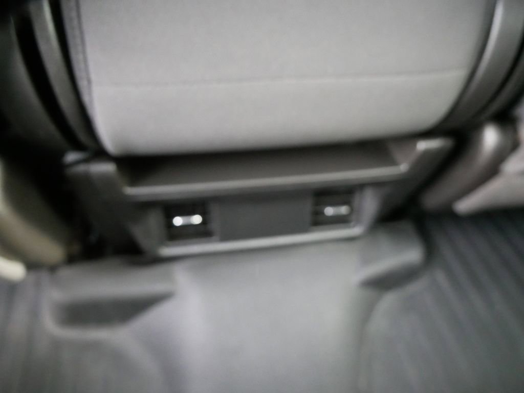 Used 2021 Chevrolet Silverado 1500 Custom image 17