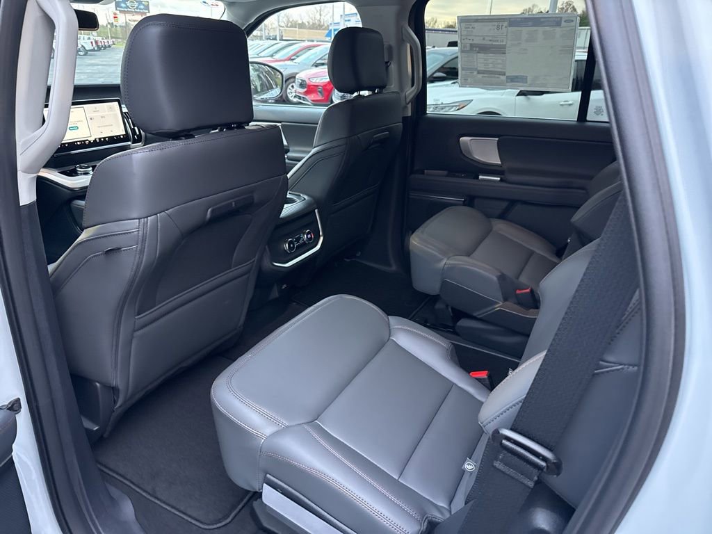 New 2025 Ford Expedition Active image 20