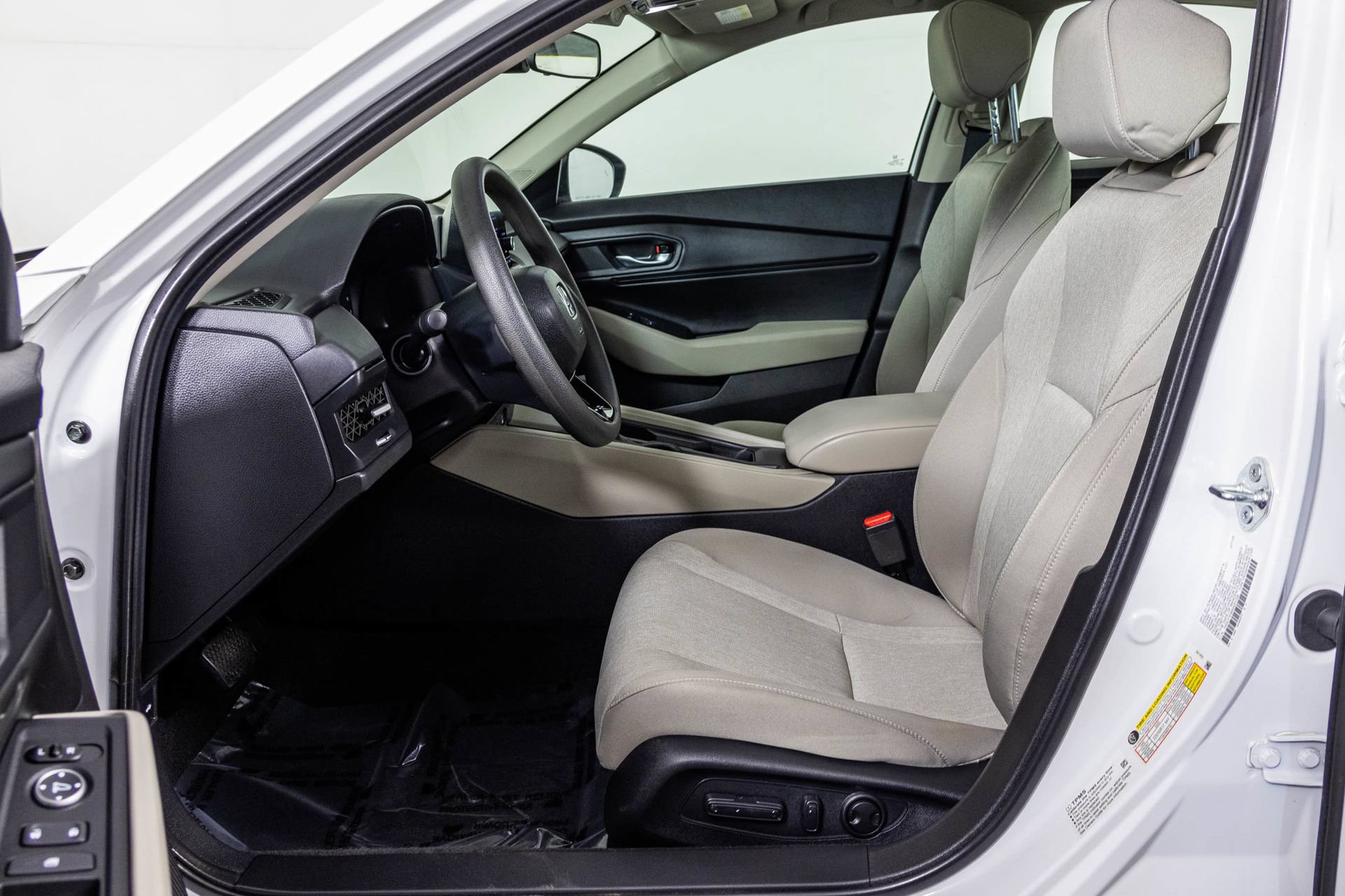 Used 2025 Honda Accord SE image 24