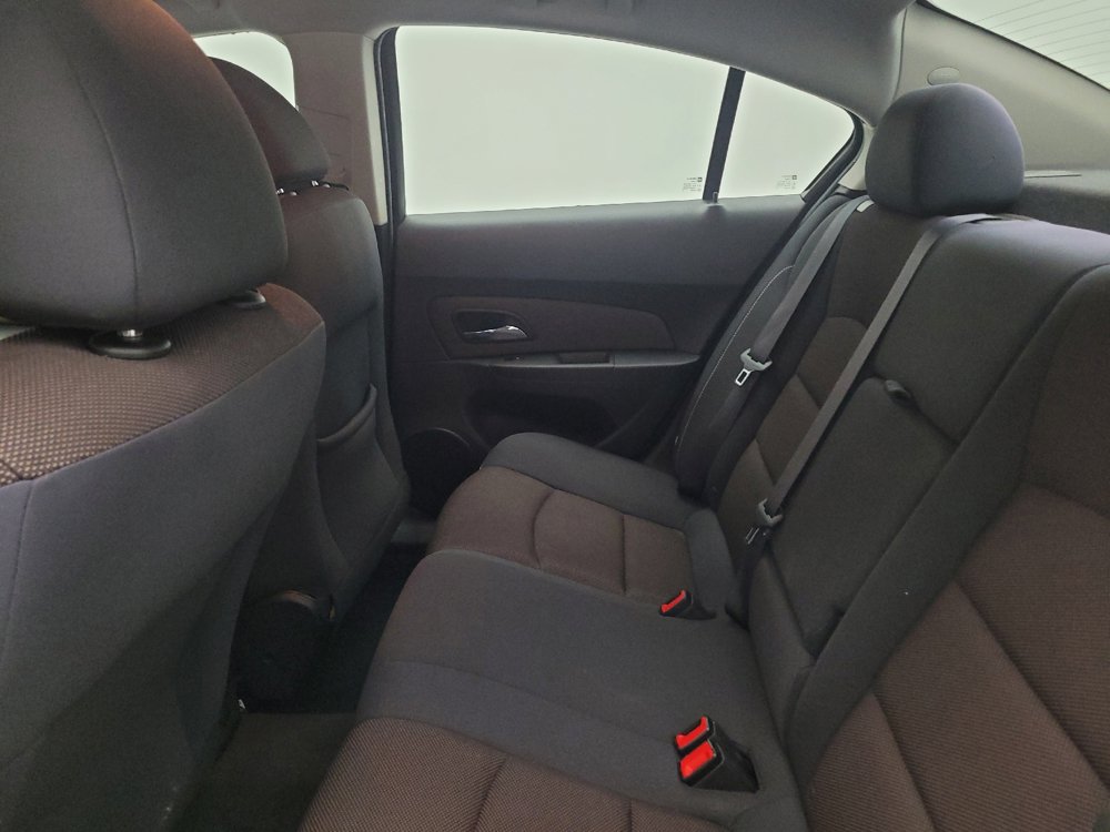 Used 2016 Chevrolet Cruze LT FWD image 18