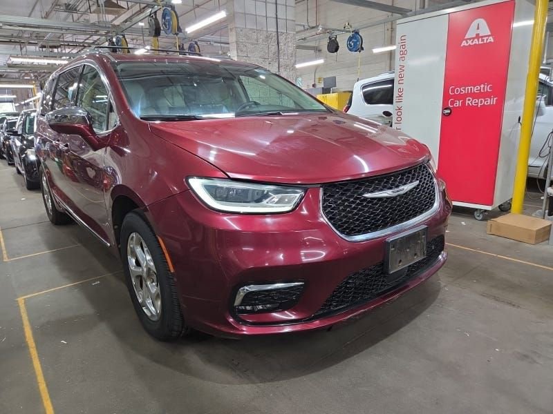 Used 2021 Chrysler Pacifica Limited w/ Premium & Safety Sphere Group AWD/4WD image 2
