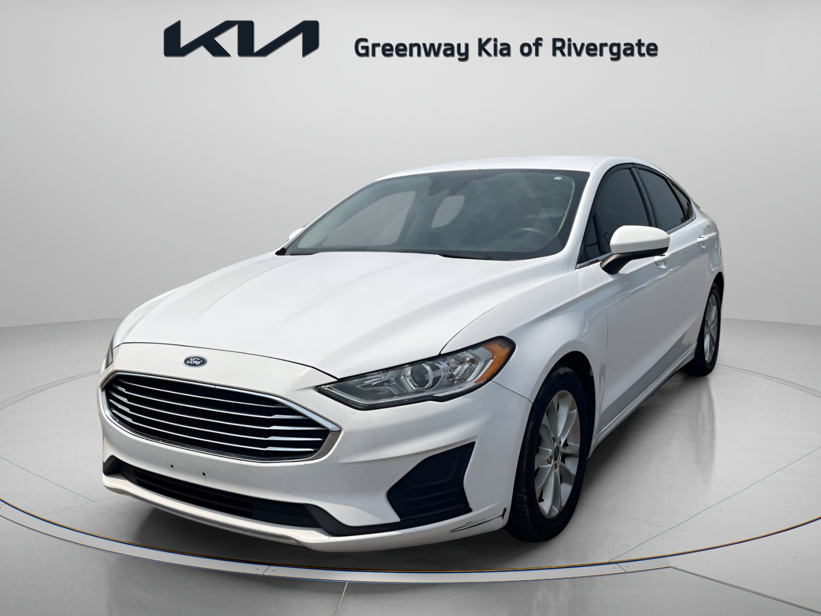 Used 2019 Ford Fusion SE FWD image 3