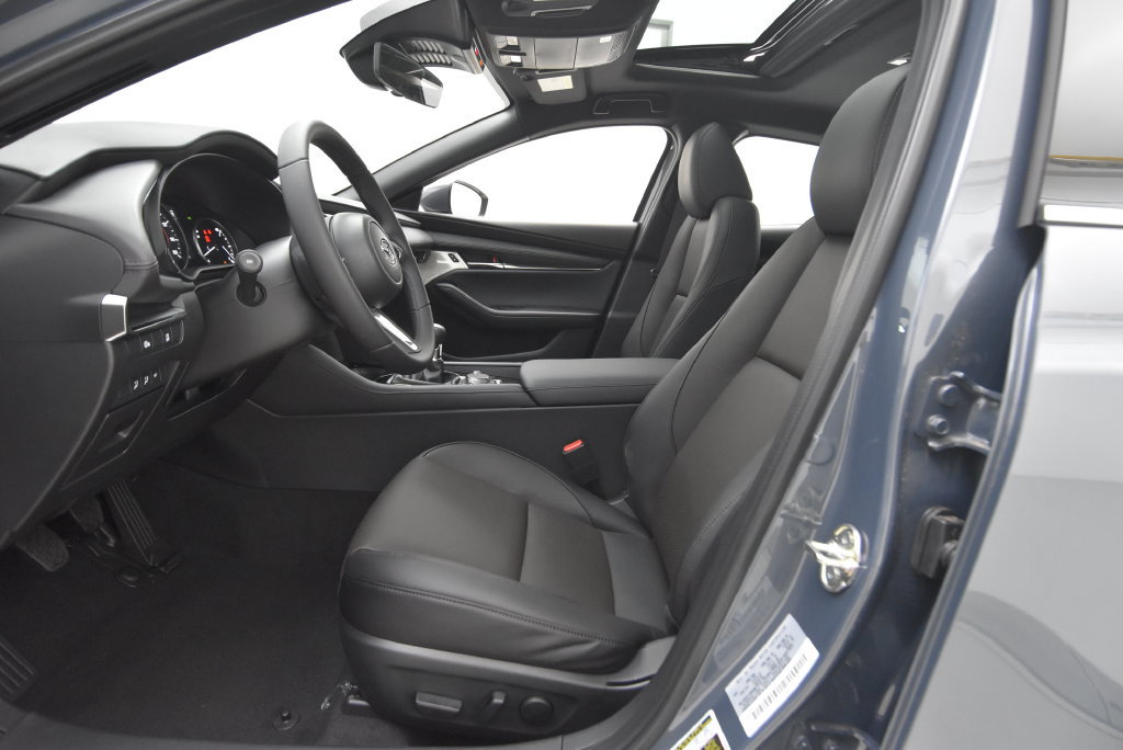 New 2026 MAZDA MAZDA3 2.5 S Hatchback w/ Premium Pkg FWD image 31