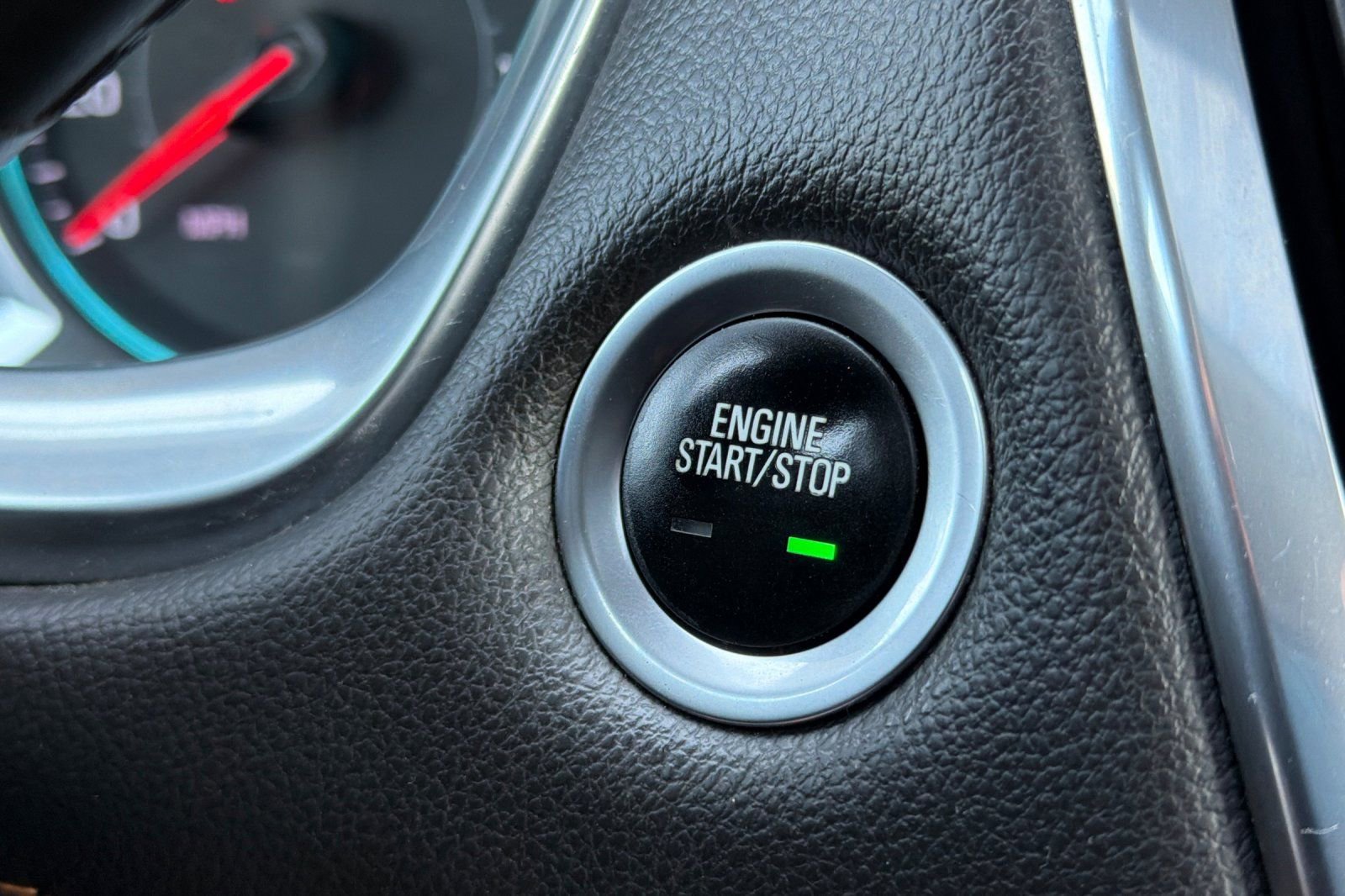 Used 2020 Chevrolet Traverse Premier w/ Redline Edition image 23