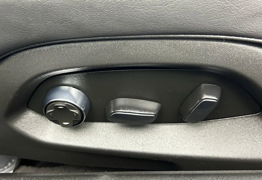 Used 2024 Chevrolet Corvette Stingray Premium Cpe w/ Z51 Performance Package image 34