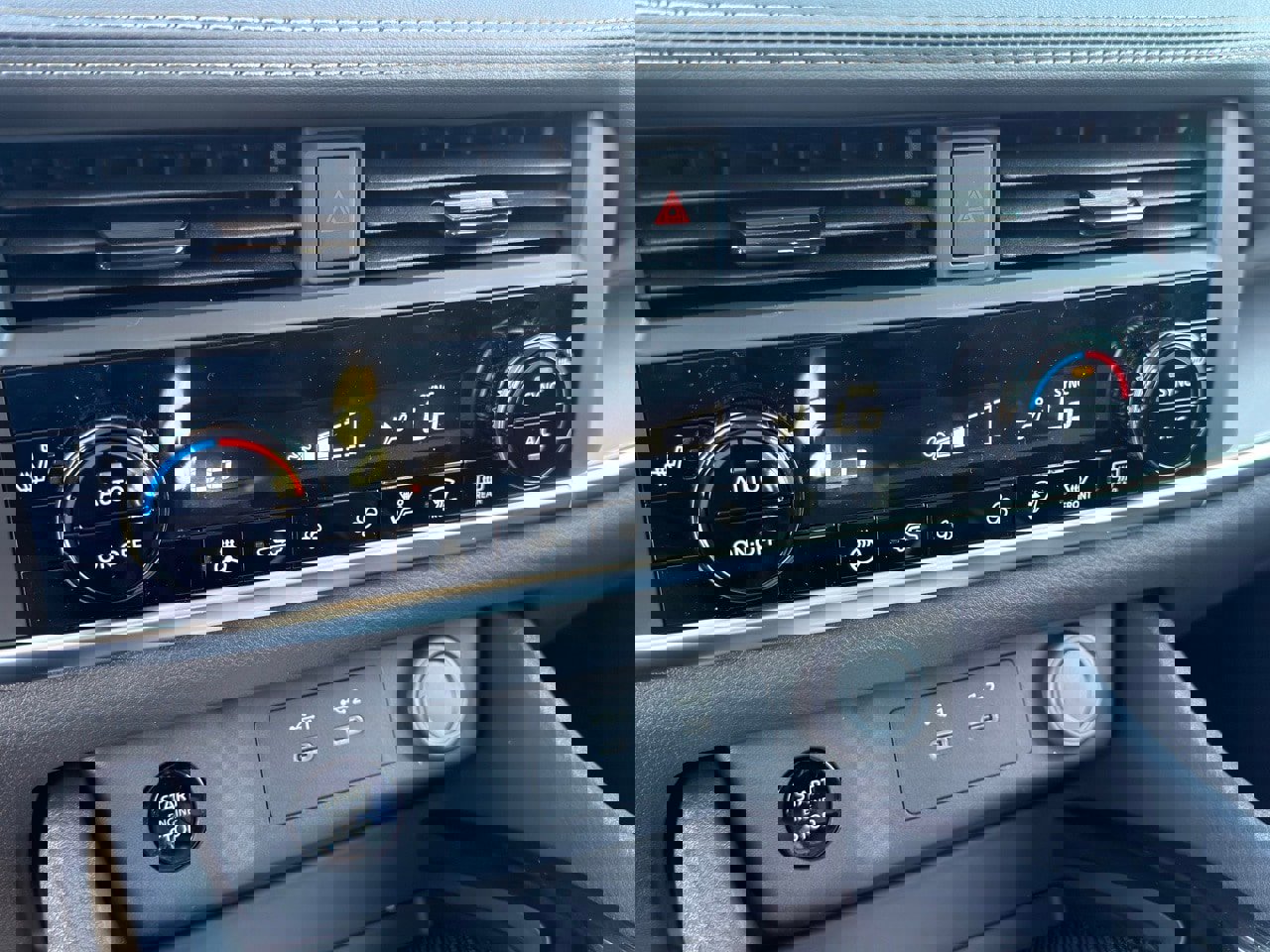 New 2026 Nissan Rogue SV image 14