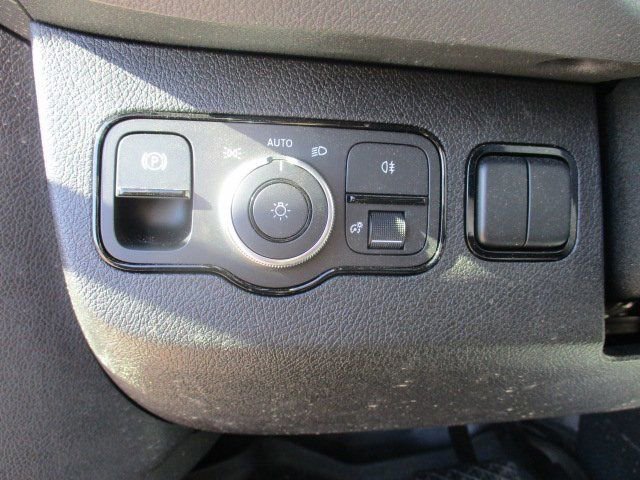 Used 2024 Mercedes-Benz Sprinter 2500 image 12