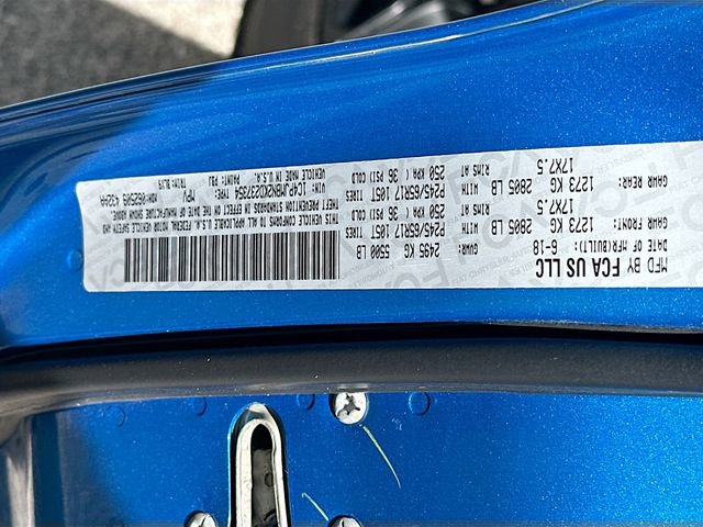 Used 2019 Jeep Cherokee Trailhawk AWD/4WD image 35