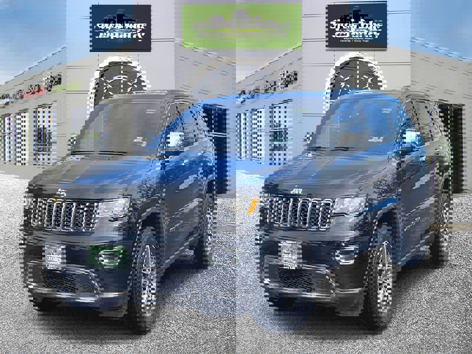 Used 2021 Jeep Grand Cherokee Limited image 4