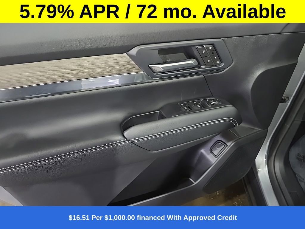 New 2026 GMC Terrain Denali w/ LPO, Black Badging Package image 18