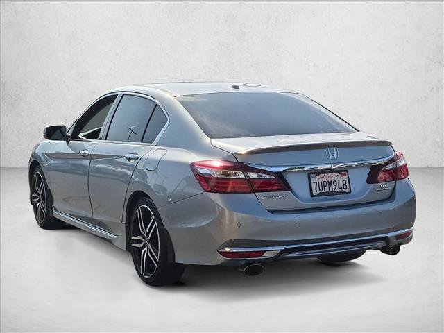 Used 2017 Honda Accord Touring image 8