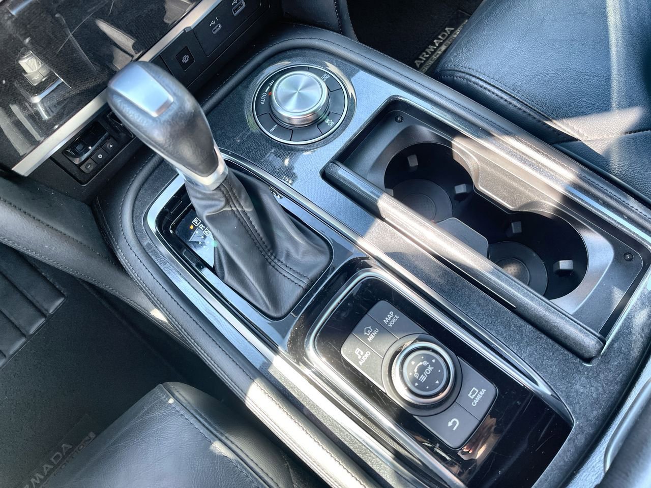 Used 2023 Nissan Armada SL w/ Midnight Edition Package image 16