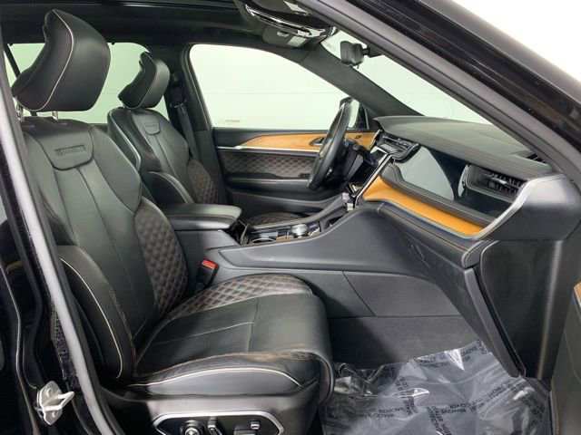 Used 2022 Jeep Grand Cherokee L Summit w/ Advanced Protech Group IV image 24