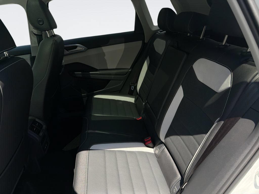 New 2026 Volkswagen Taos SEL AWD/4WD image 25
