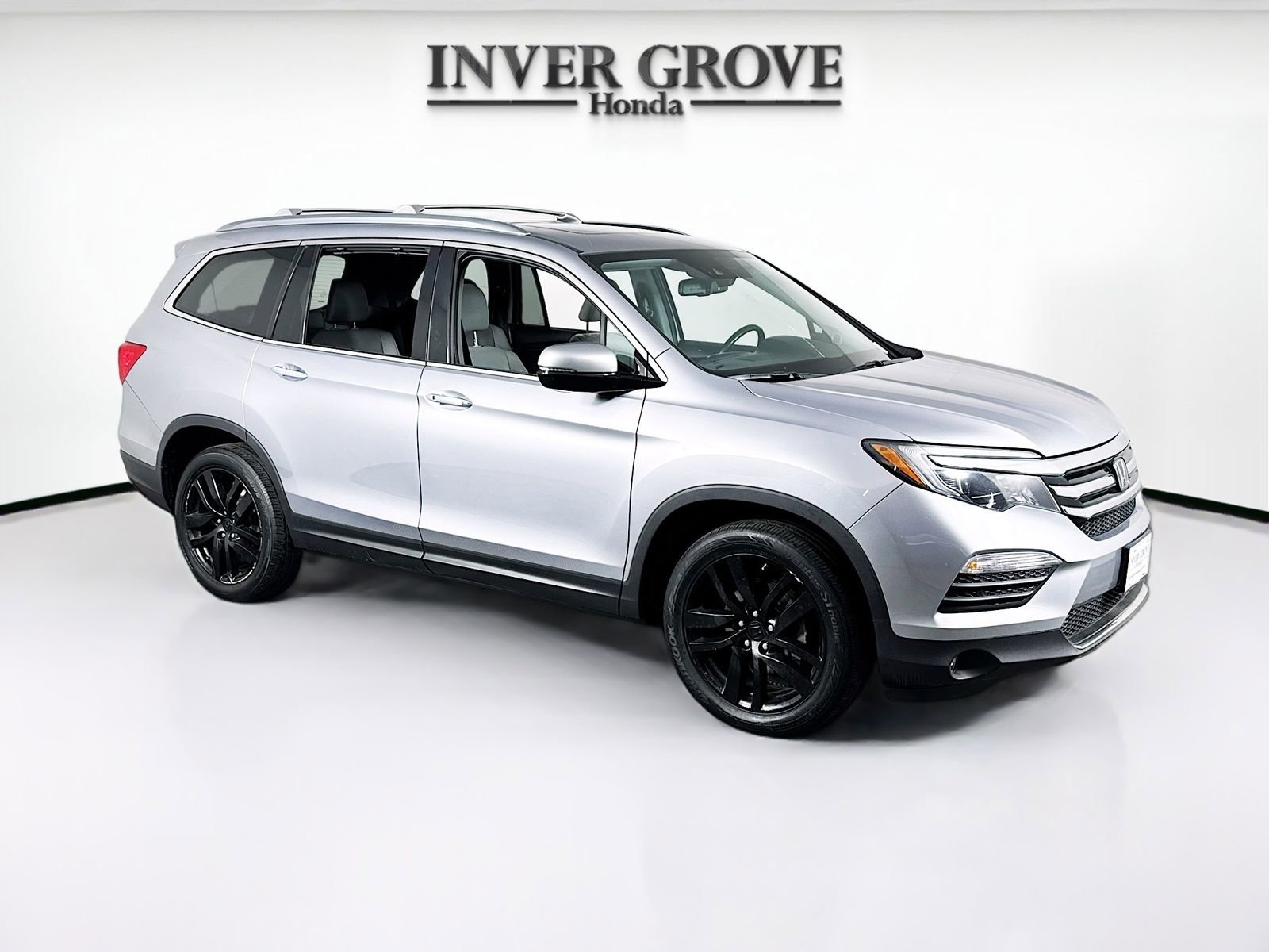 Used 2017 Honda Pilot Elite image 3