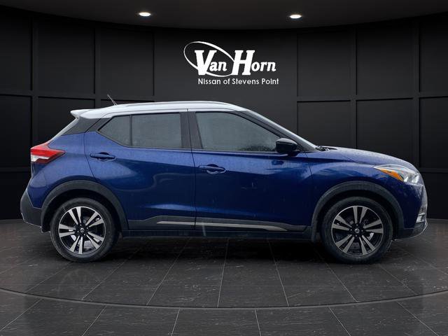 Used 2019 Nissan Kicks SR w/ SR Premium Package image 2
