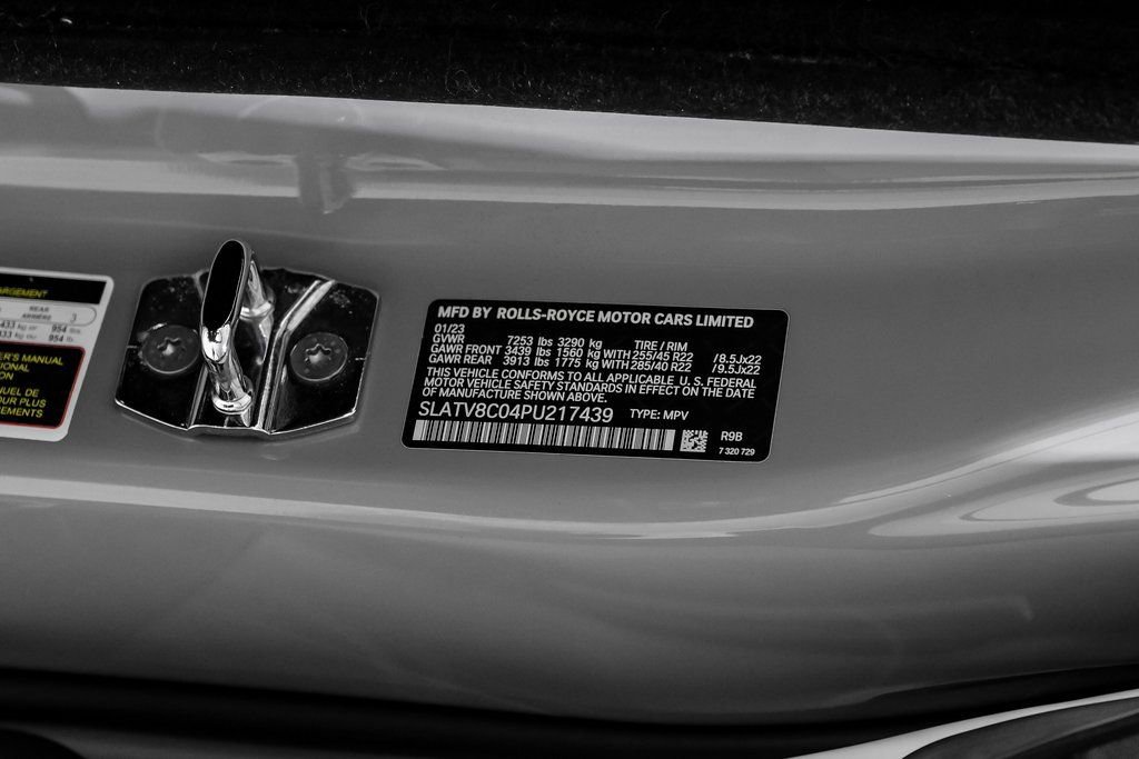 Used 2023 Rolls-Royce Cullinan Black Badge w/ Driver's Package image 78