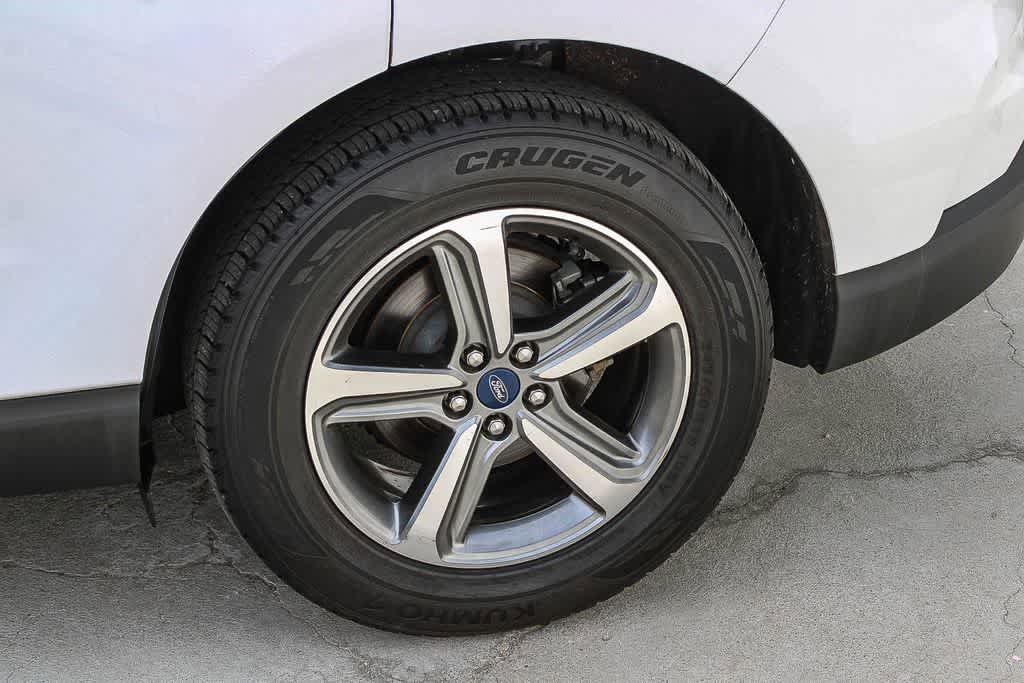 Used 2019 Ford Edge SEL w/ Equipment Group 201A image 6