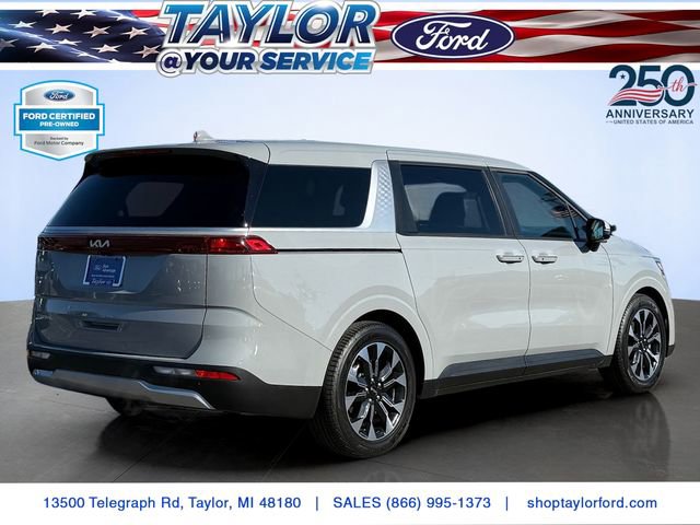 Used 2024 Kia Carnival EX FWD image 3