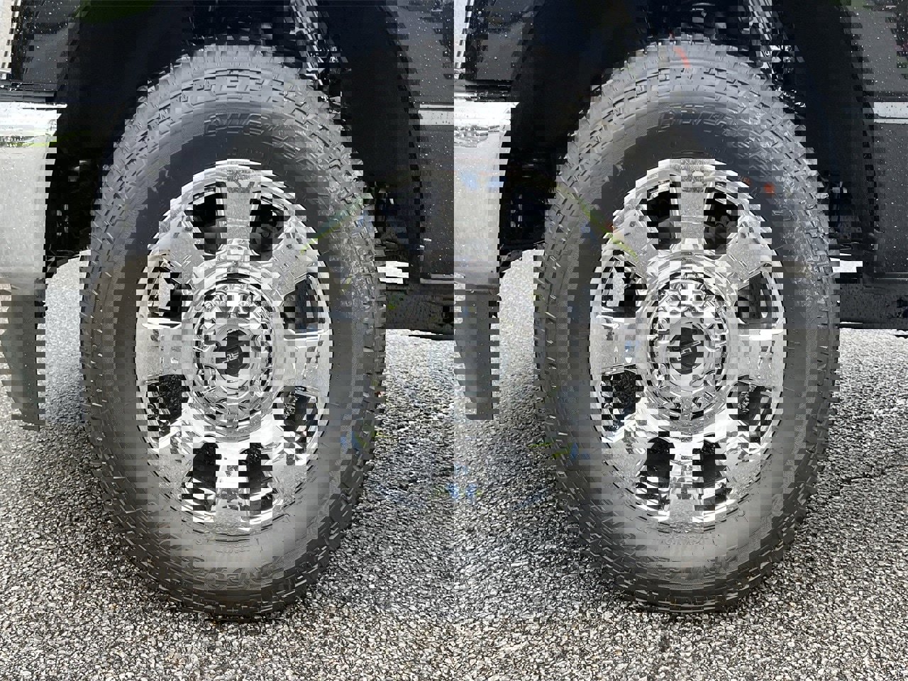 New 2025 Ford F250 King Ranch w/ Chrome Package image 35