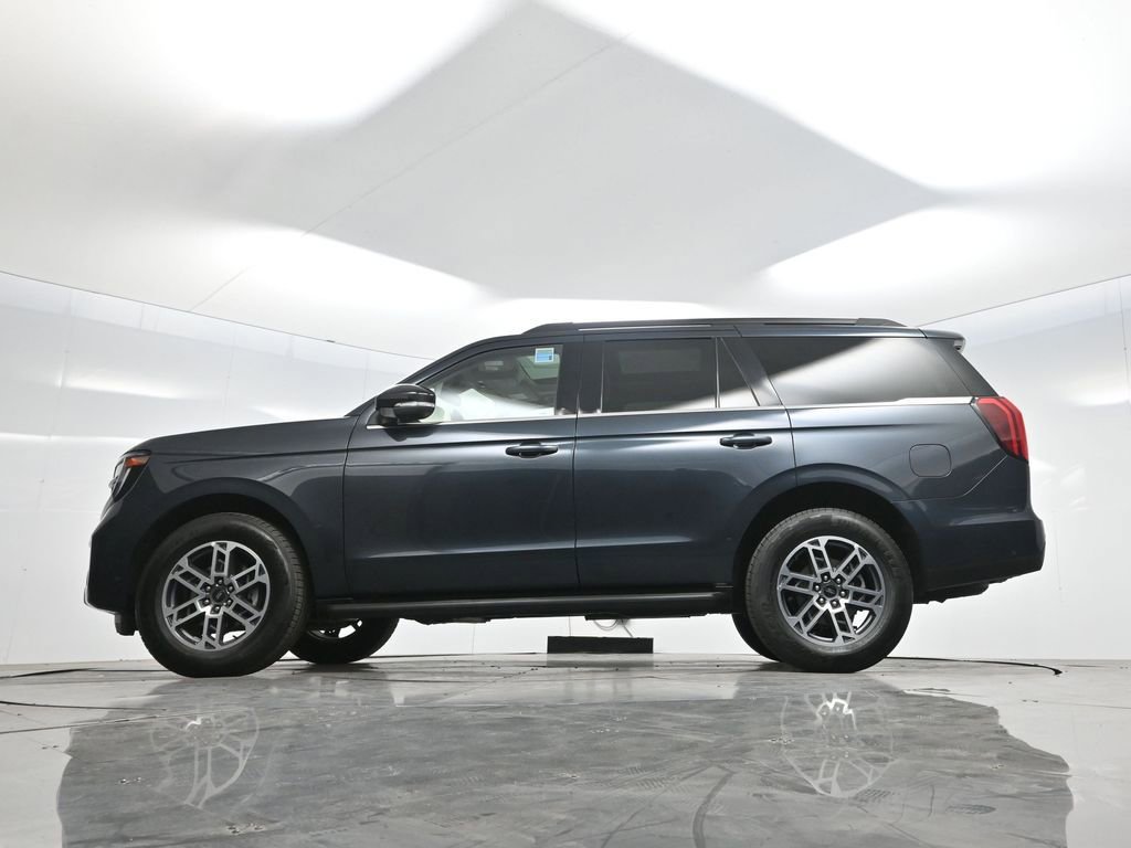 Used 2025 Ford Expedition Active RWD image 69