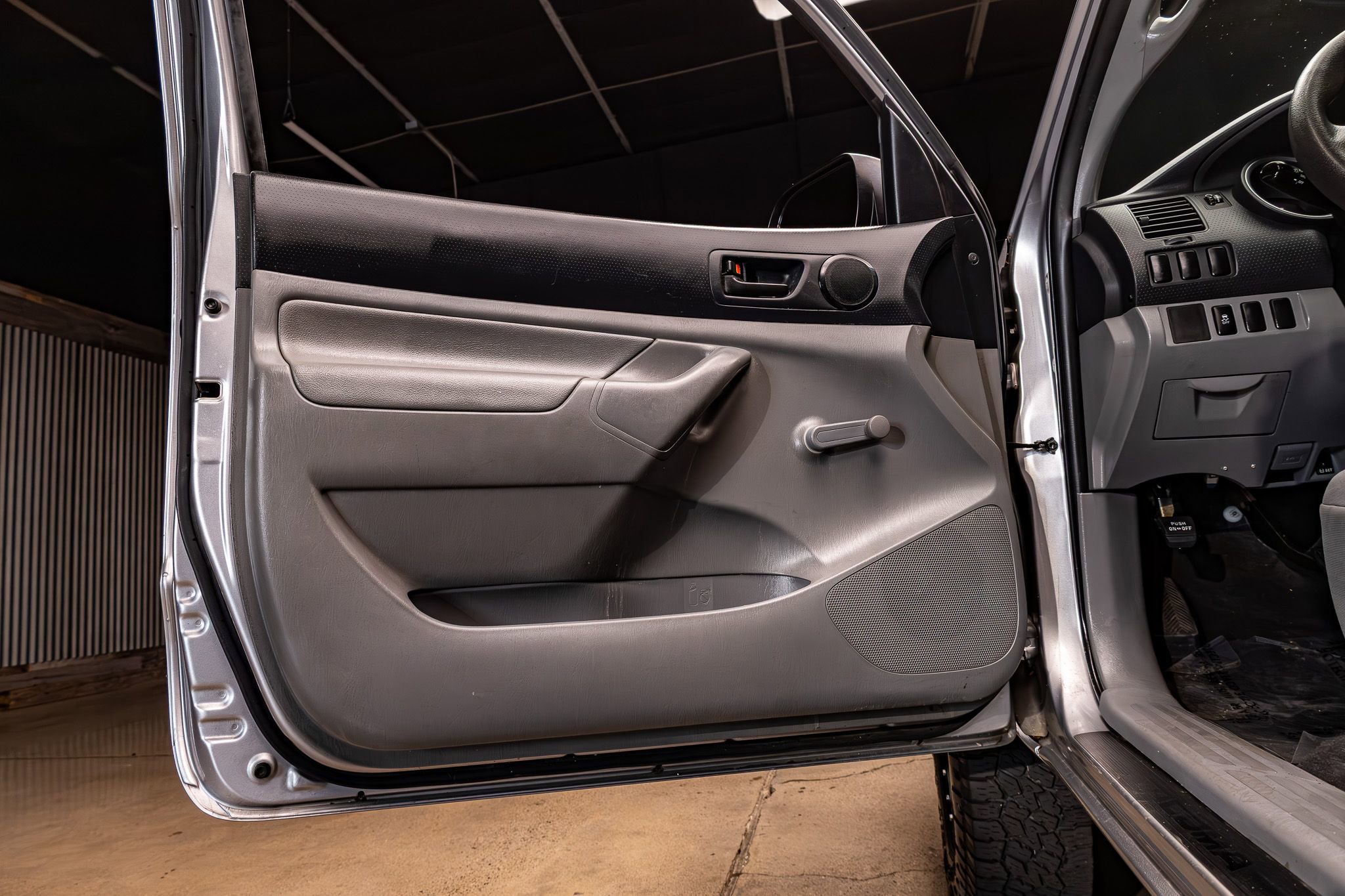 Used 2014 Toyota Tacoma 2WD Regular Cab image 18
