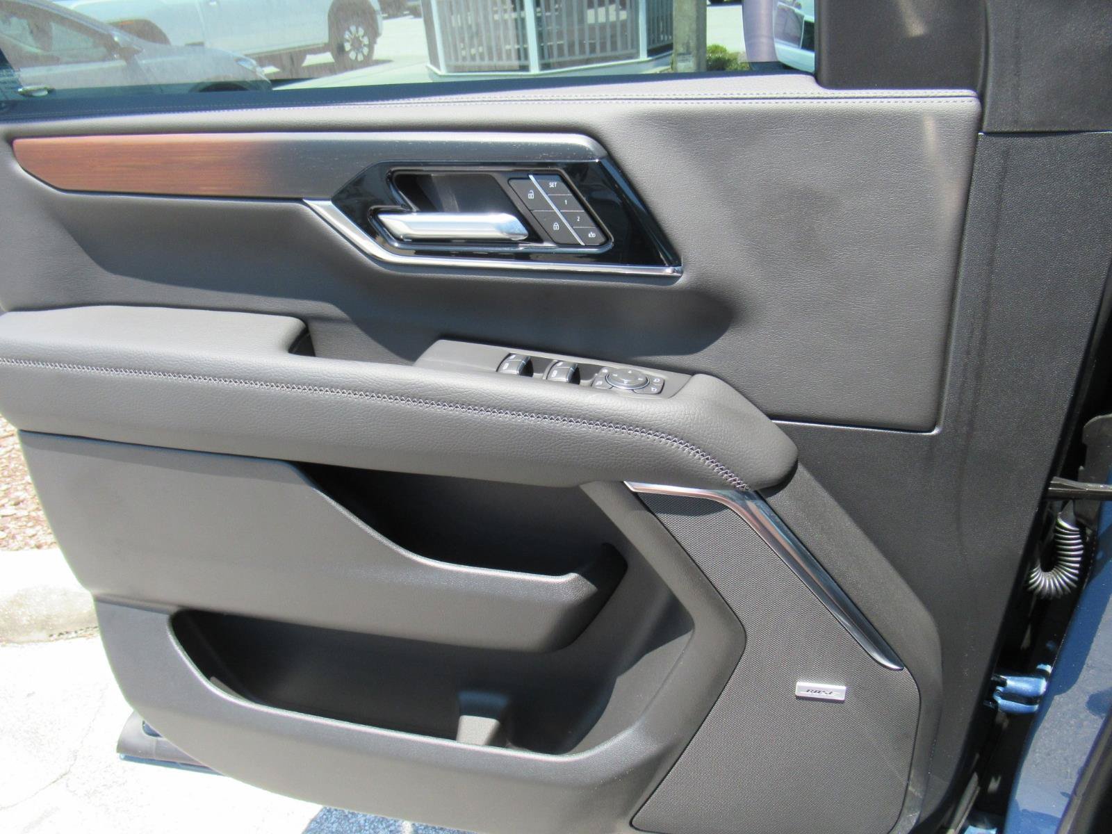 New 2026 GMC Yukon Denali w/ Sun & Power Step Package RWD image 20