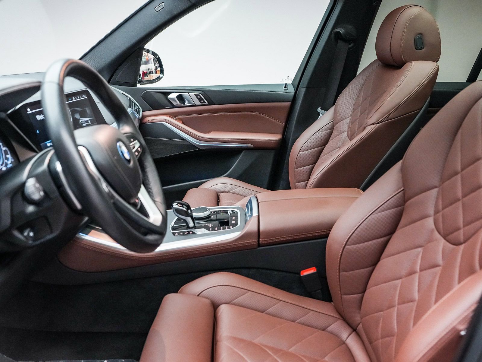 Certified 2023 BMW X5 xDrive45e w/ Climate Comfort Package image 19