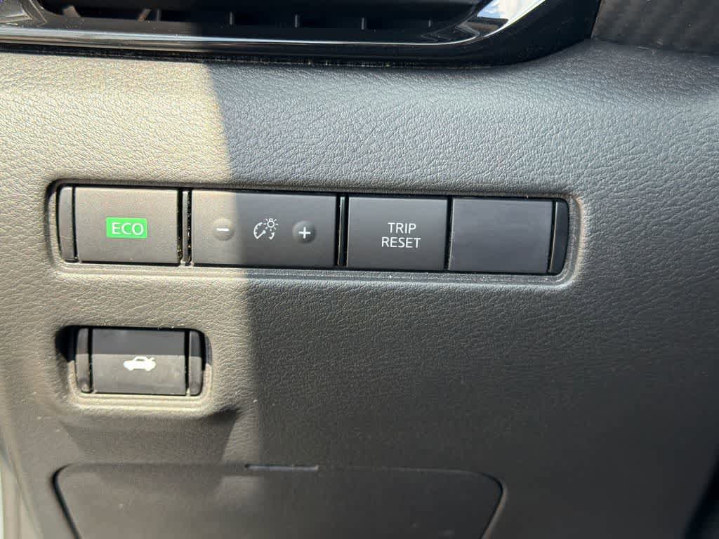 Used 2024 Nissan Sentra SV FWD image 30
