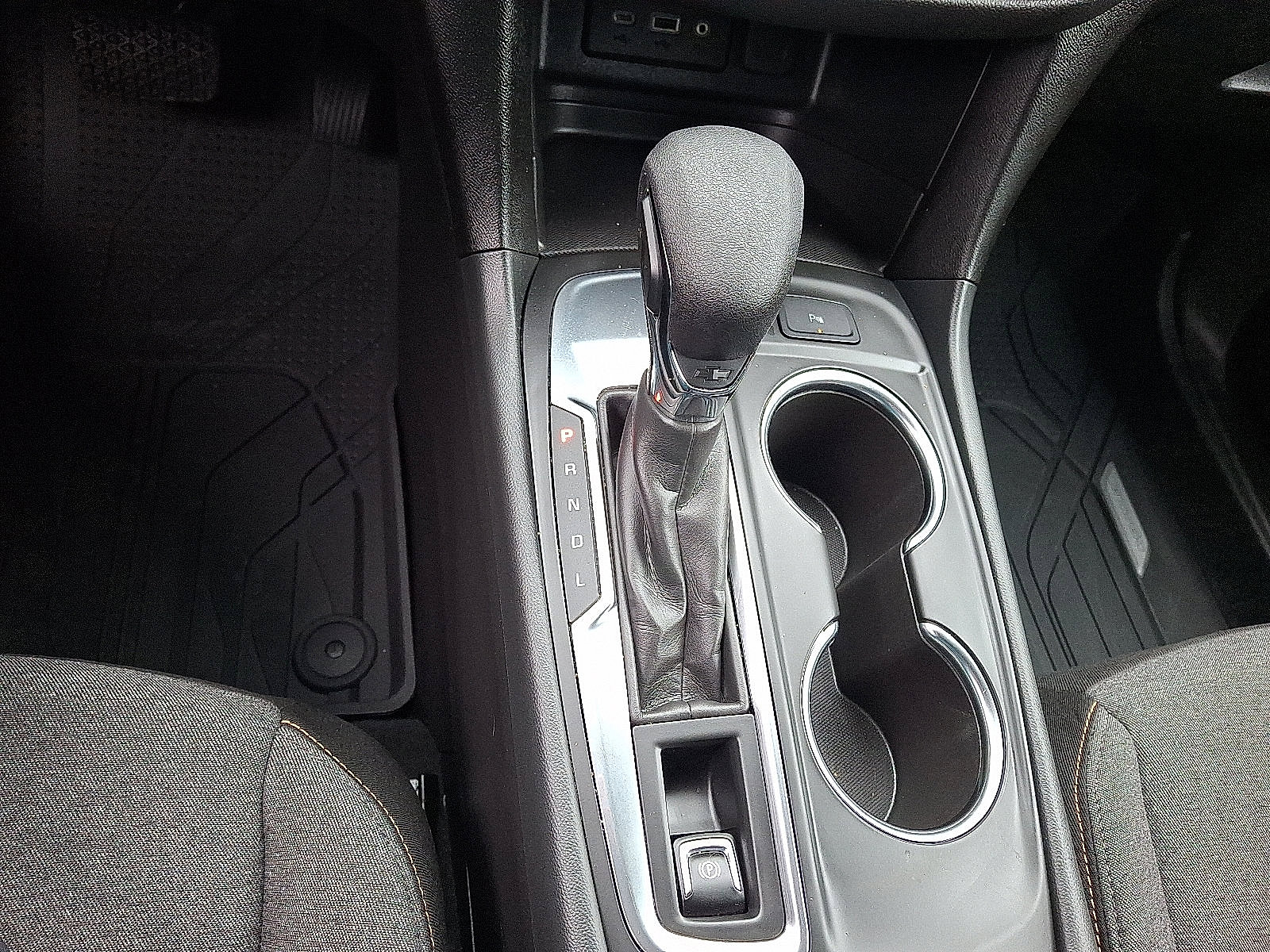 Used 2024 Chevrolet Equinox LT w/ LPO, Floor Liner Package FWD image 14