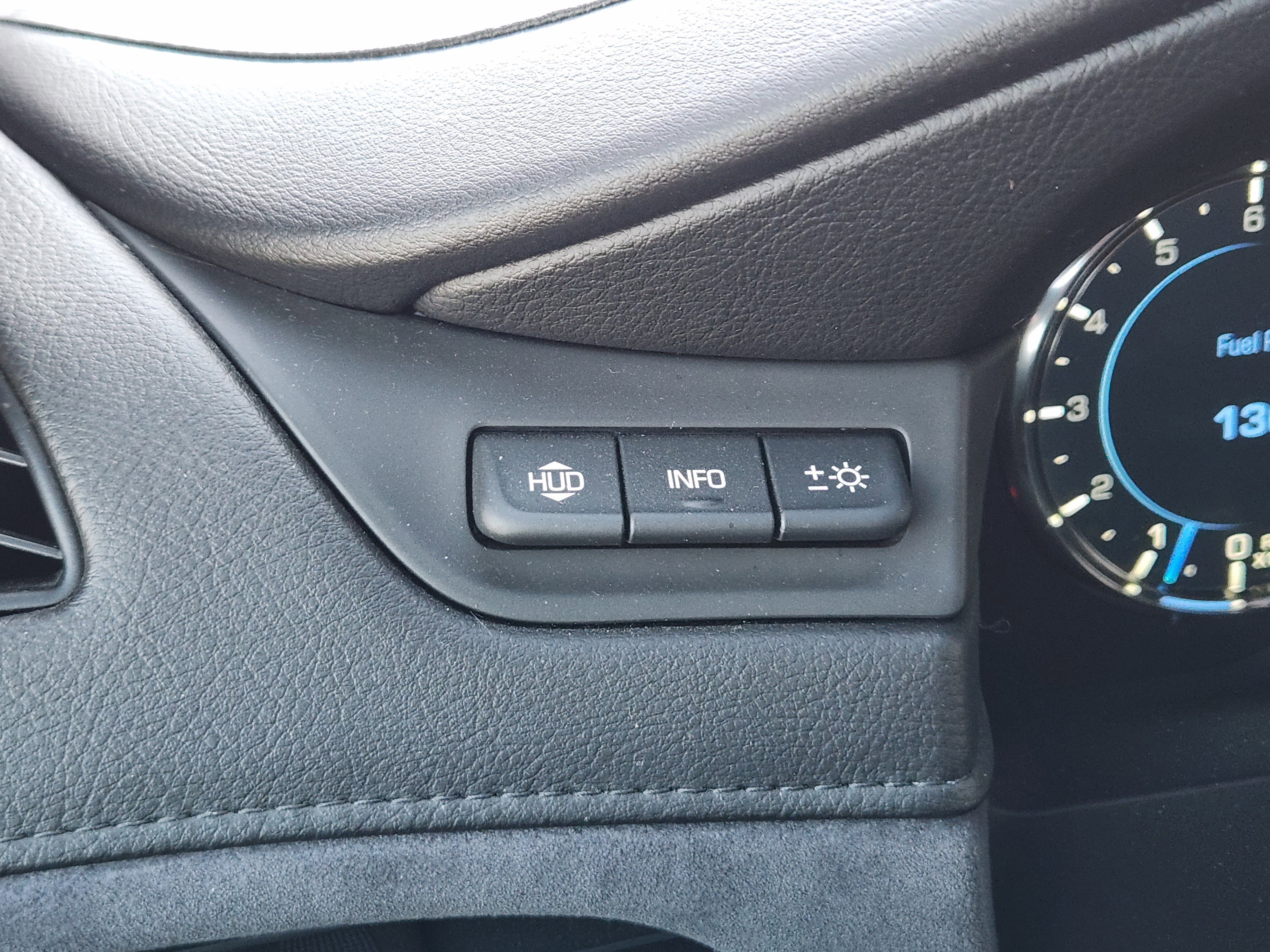 Used 2017 Cadillac Escalade Luxury image 23