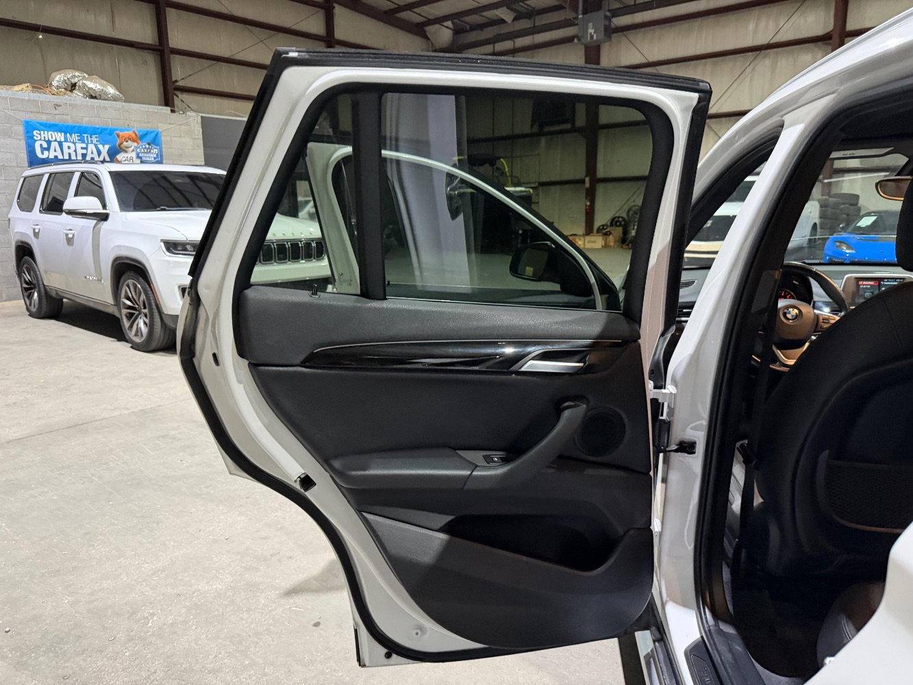 Used 2018 BMW X1 sDrive28i FWD image 15