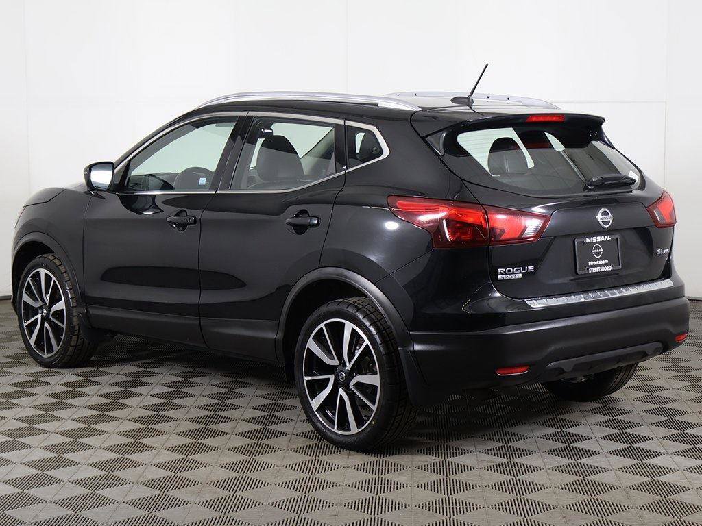 Used 2018 Nissan Rogue Sport SL w/ SL Premium Package image 9