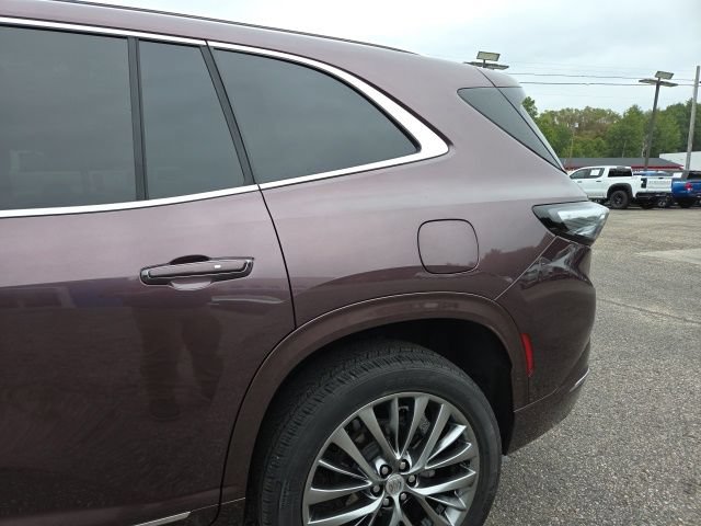 Used 2025 Buick Enclave Avenir w/ Super Cruise Package AWD/4WD image 42