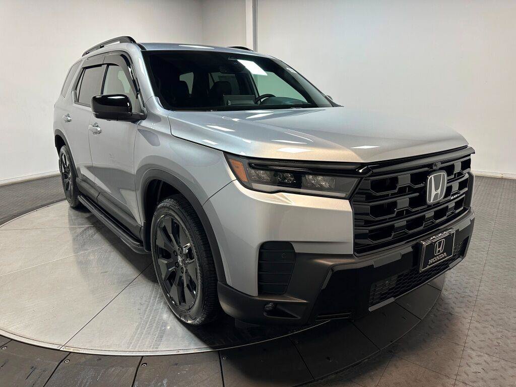 New 2026 Honda Pilot Black Edition image 2
