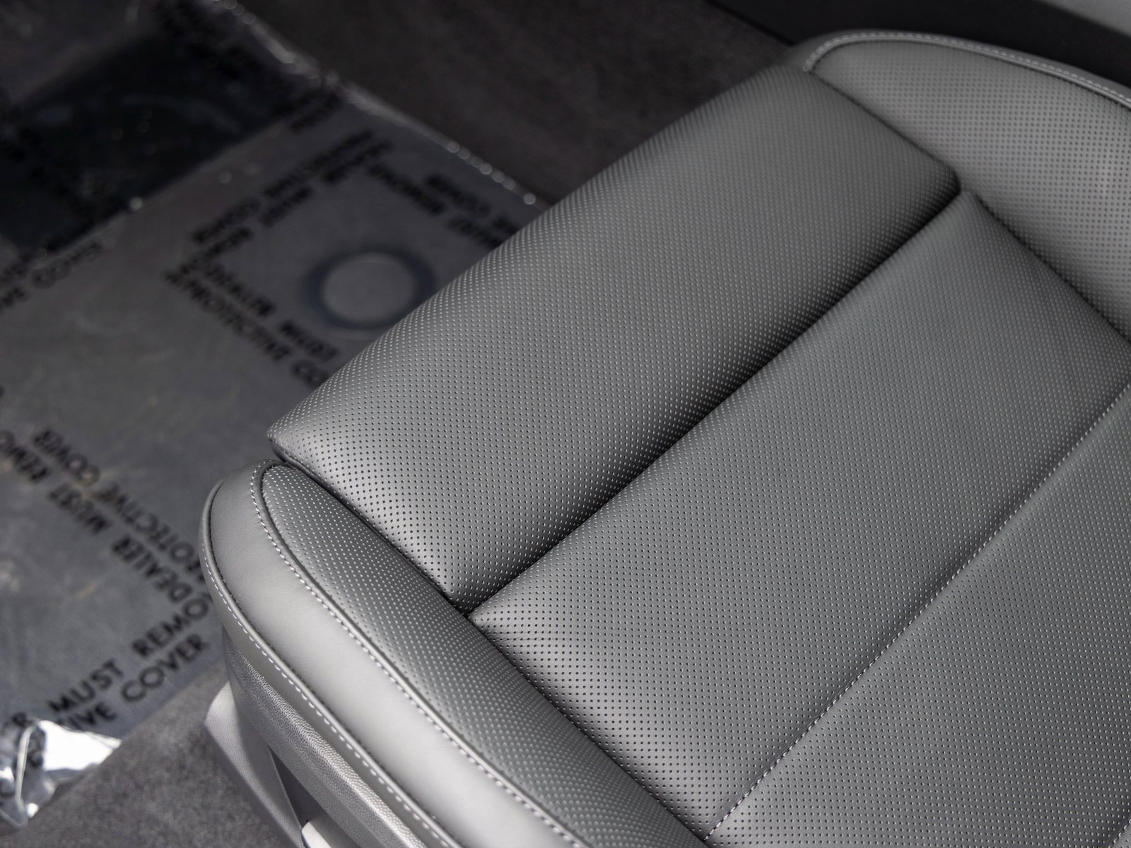 New 2025 Porsche Macan Electric image 28