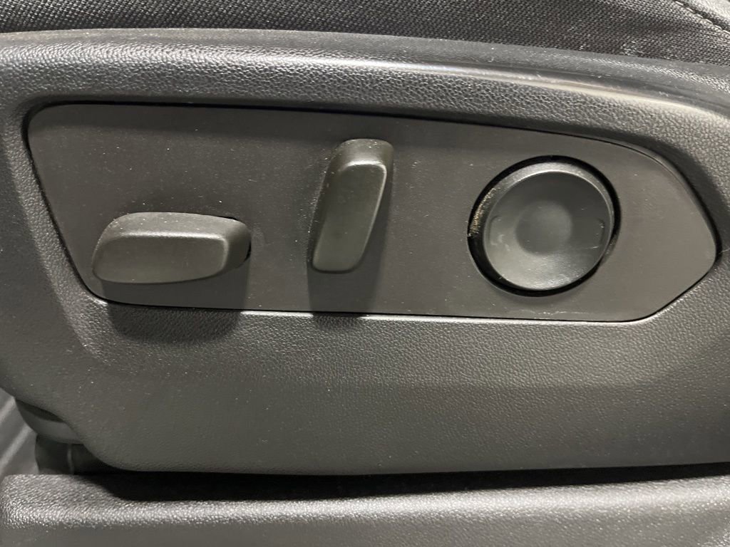 Certified 2022 Chevrolet Silverado 1500 Custom image 16