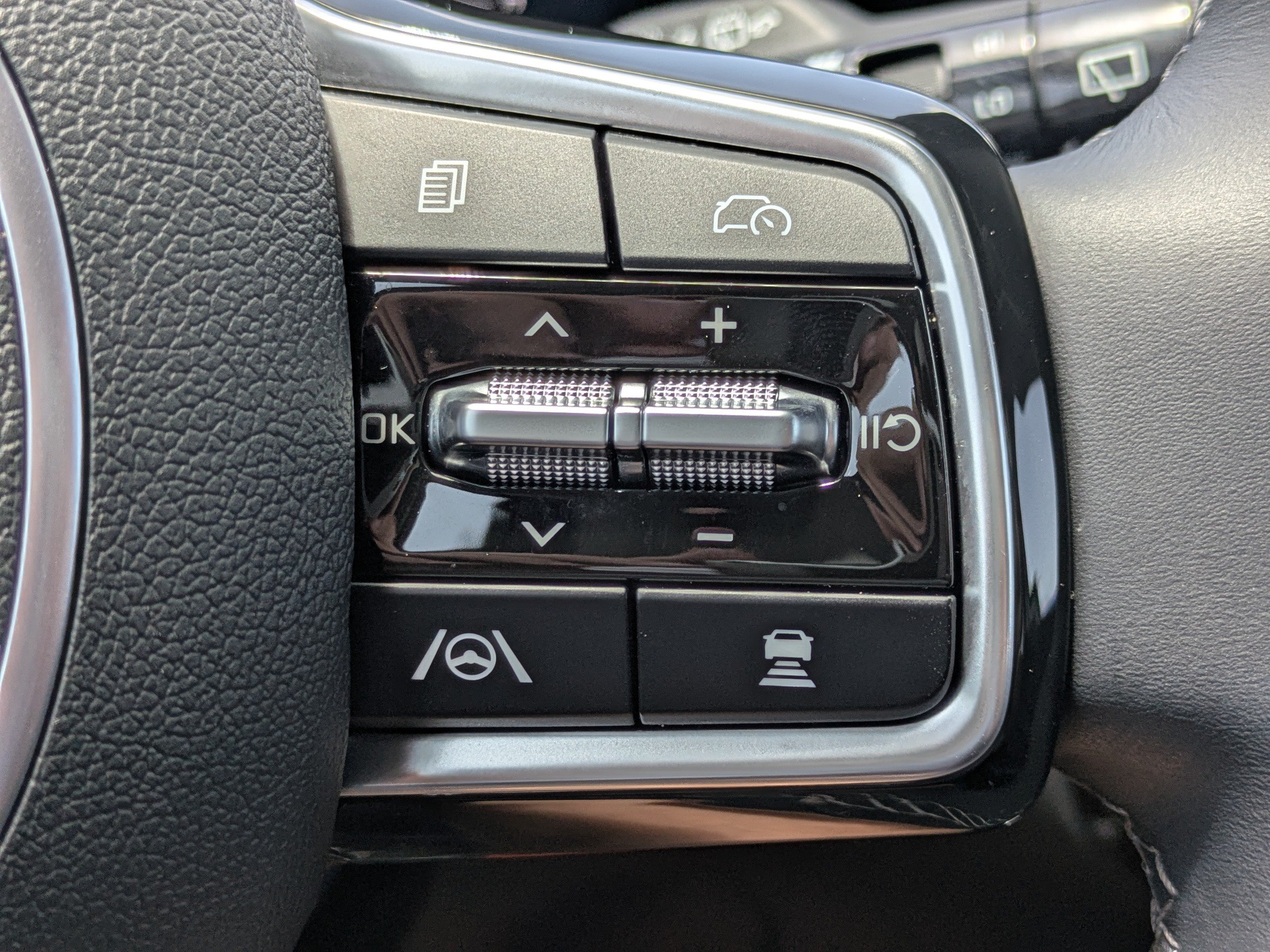 Used 2025 Kia Sorento EX w/ Panoramic Sunroof Package AWD/4WD image 23