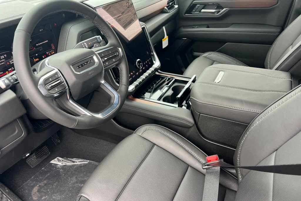 New 2026 GMC Yukon XL Denali image 7