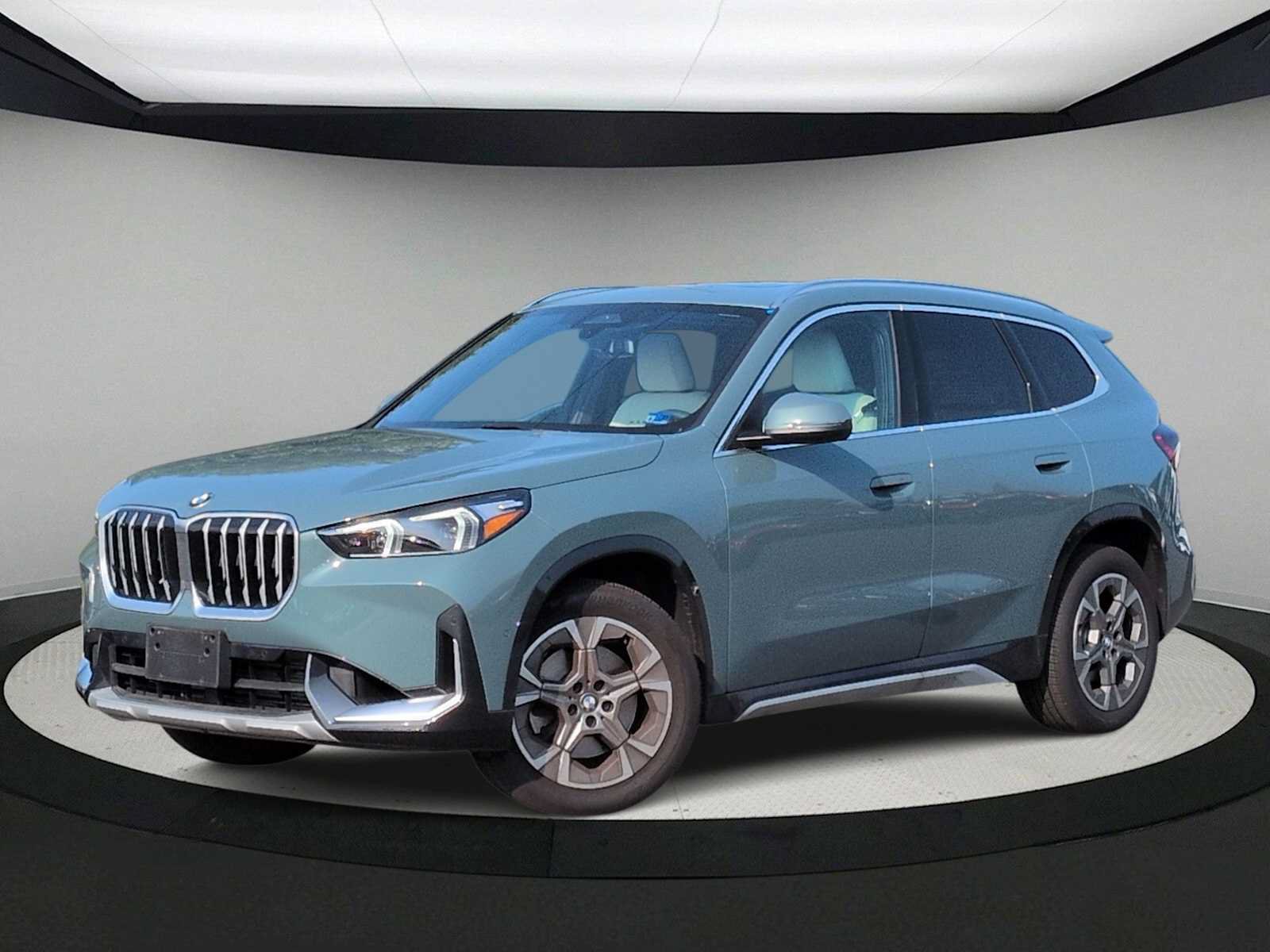 Used 2026 BMW X1 xDrive28i w/ Convenience Package AWD/4WD image 1