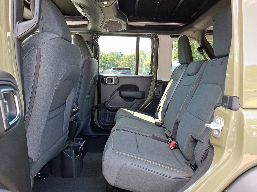 Used 2025 Jeep Wrangler Sport S image 6