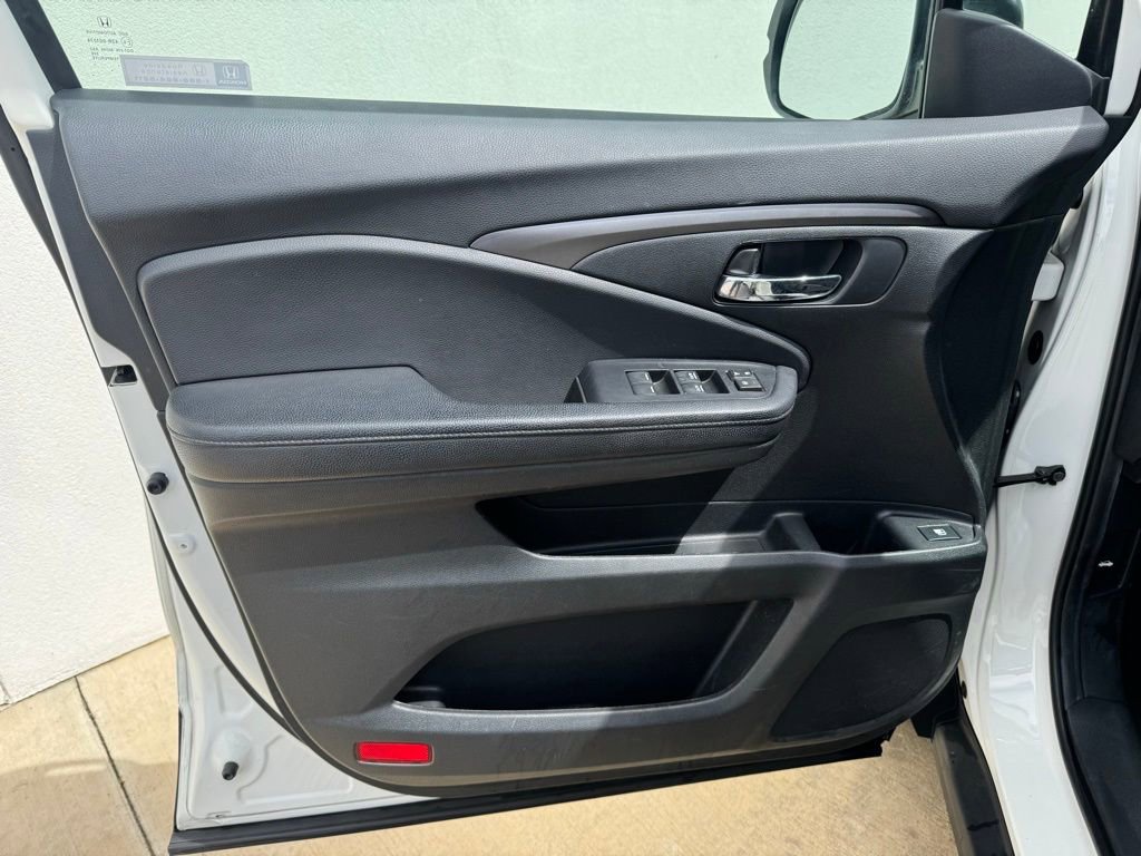 Used 2019 Honda Passport Sport image 12