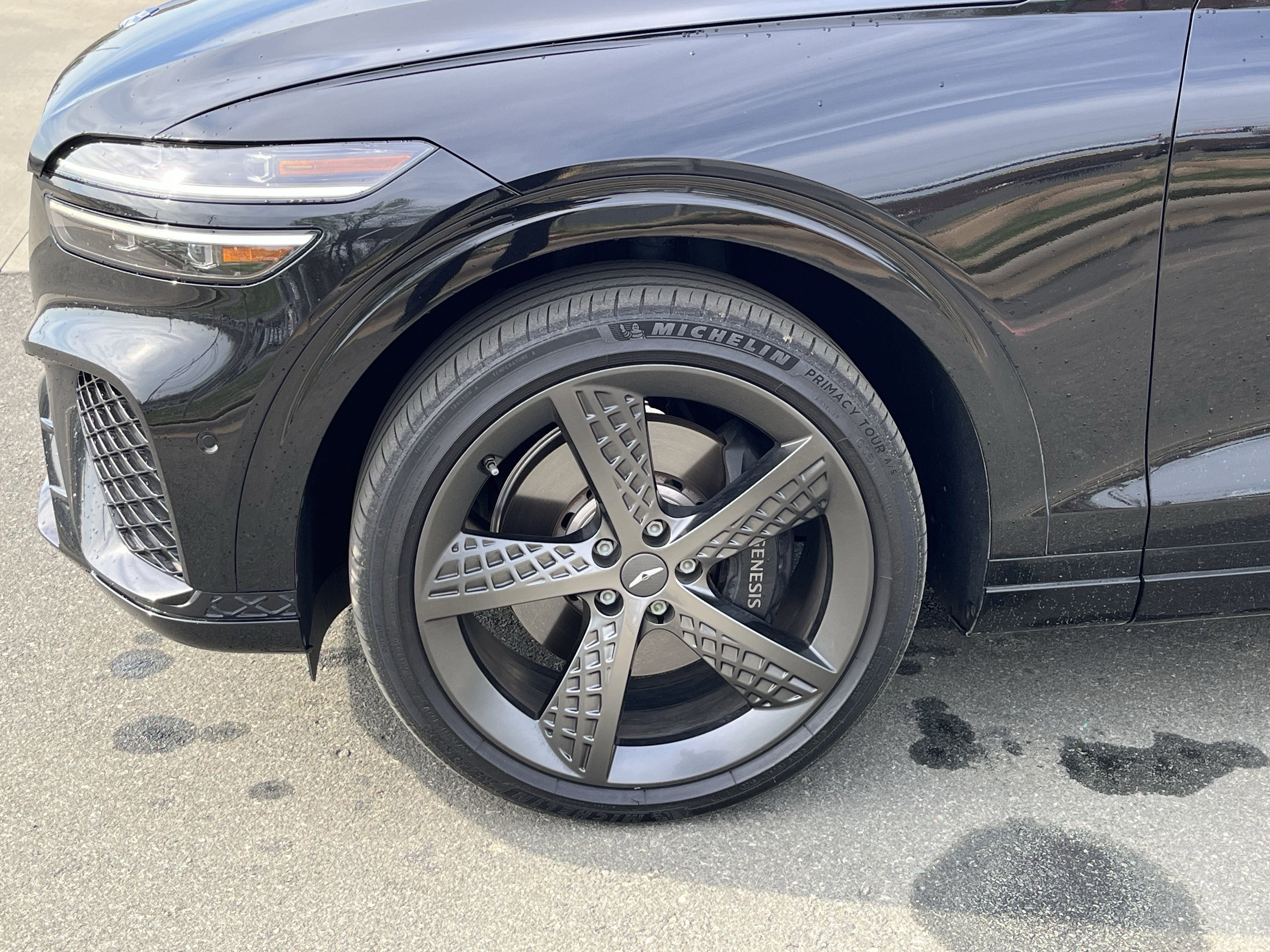 Used 2023 Genesis GV70 3.5T Sport w/ Sport Prestige Package image 12