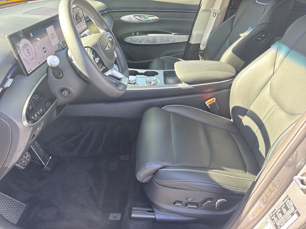 Used 2026 Genesis Electrified GV70 Advanced AWD/4WD image 9