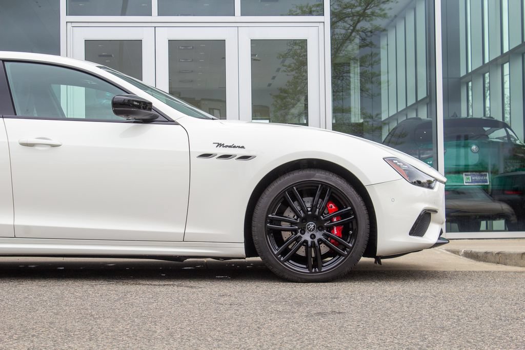 Used 2024 Maserati Ghibli Modena Q4 AWD/4WD image 5