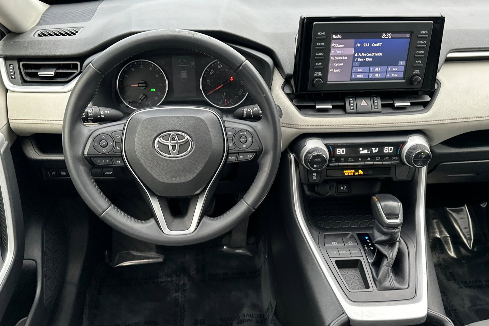 Used 2019 Toyota RAV4 XLE Premium image 16