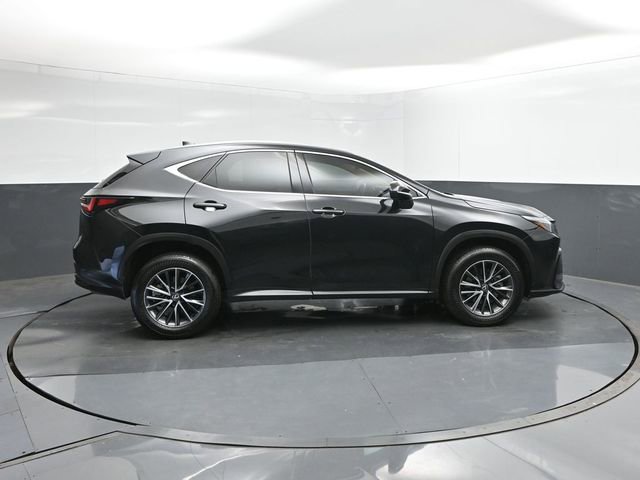 Used 2025 Lexus NX 250 FWD w/ Towing Package (2000 Lbs) image 15