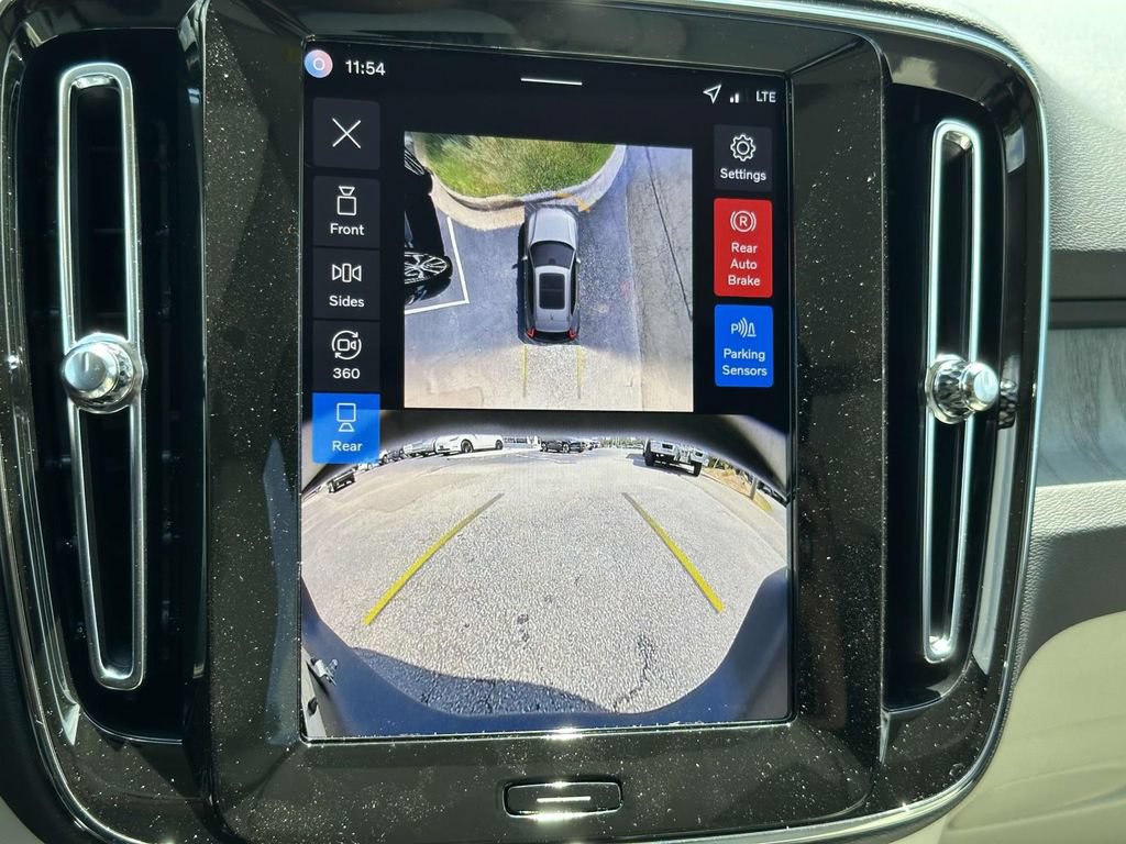 New 2026 Volvo XC40 B4 Plus w/ Protection Package Premier FWD image 4